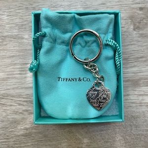 Tiffany & Co. 727 Fifth Avenue New York Heart KeyChain